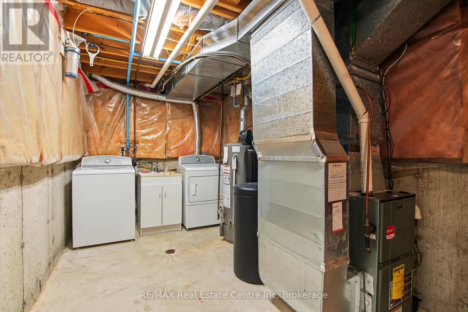210 Elmira Road South — photo 20
