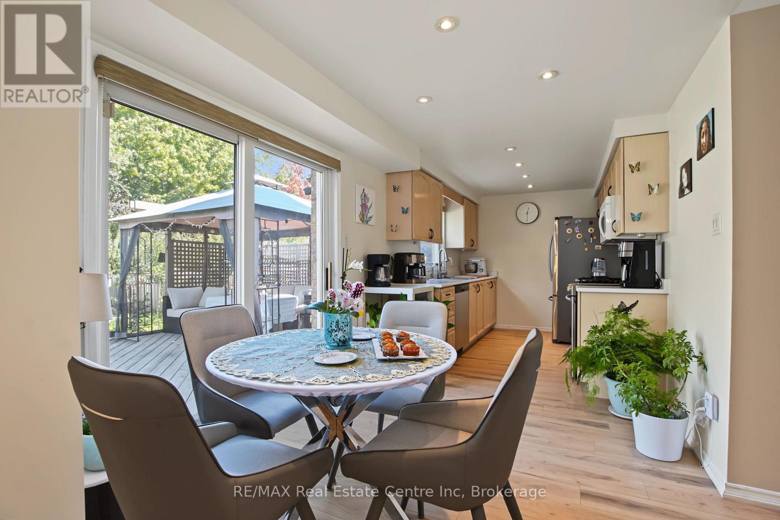 210 Elmira Road South — photo 4