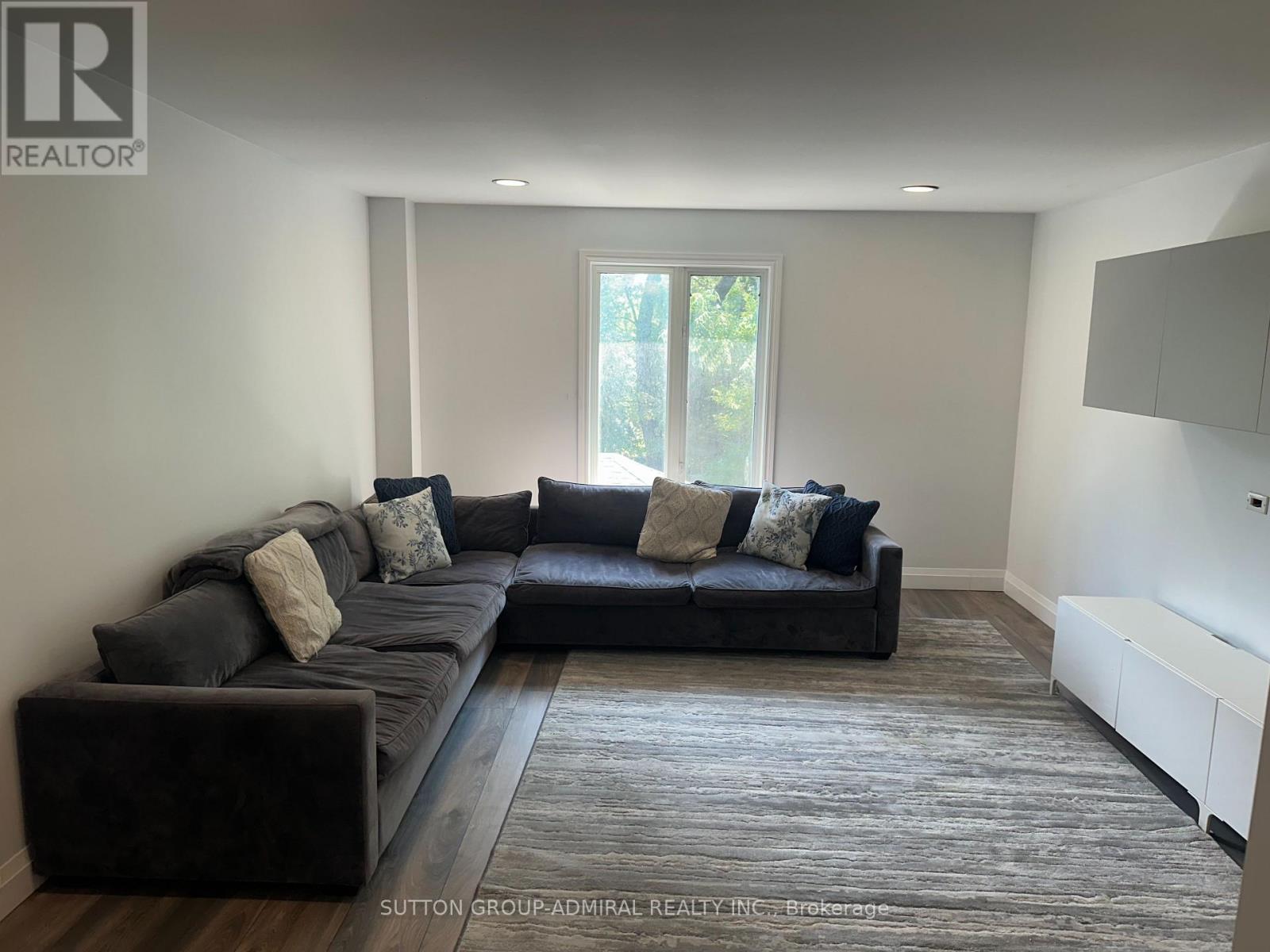757 Sheppard--Main Avenue West — photo 13