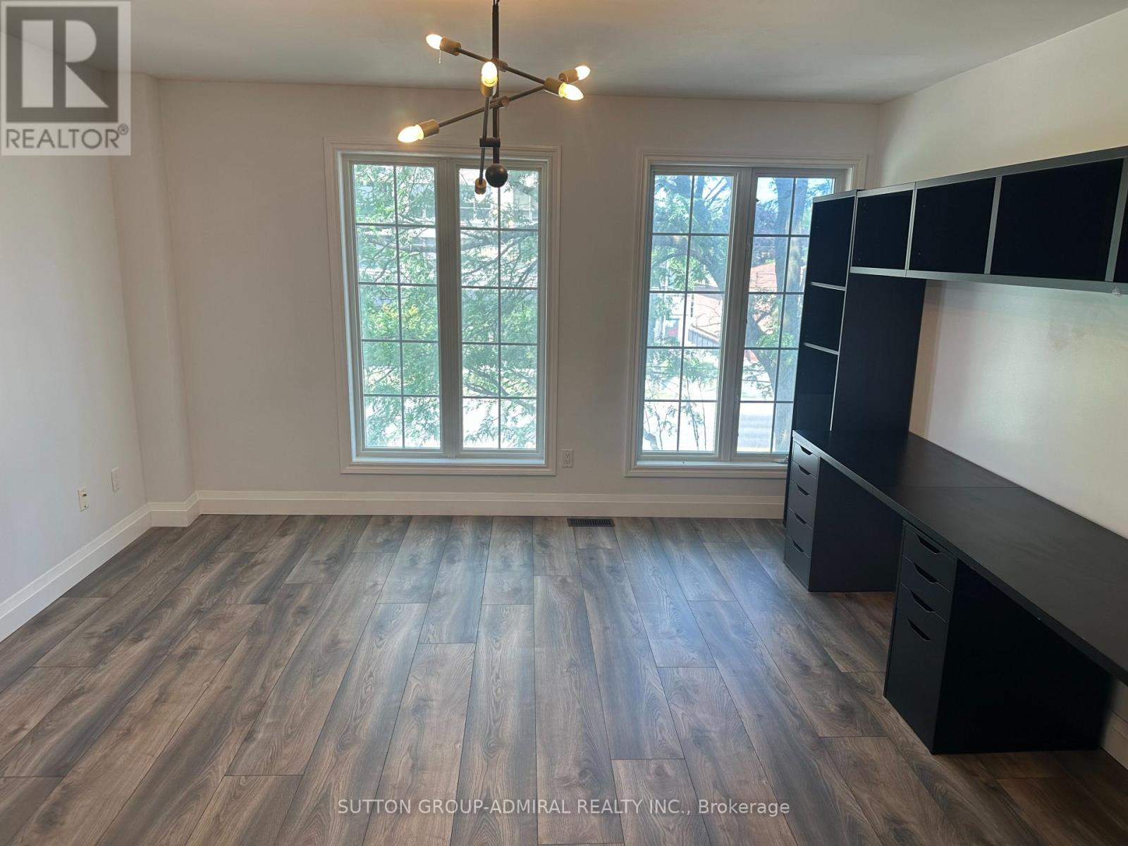757 Sheppard--Main Avenue West — photo 18