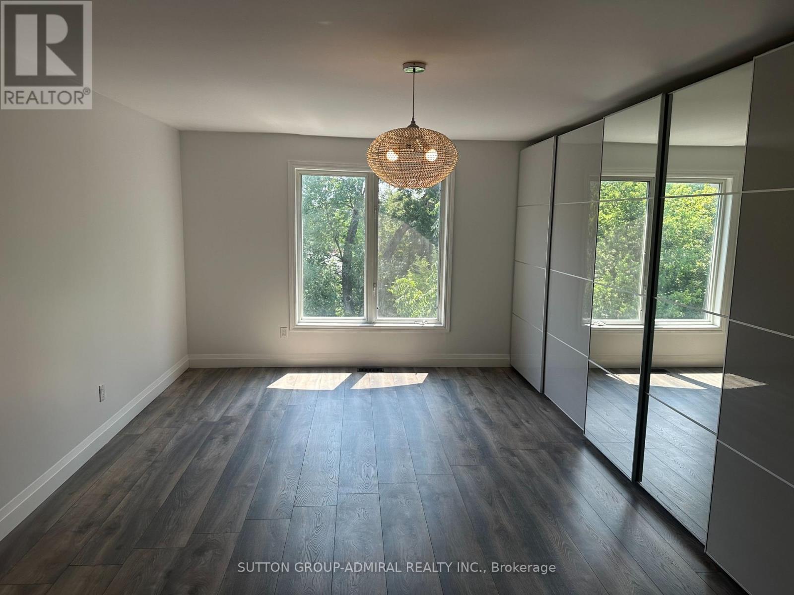 757 Sheppard--Main Avenue West — photo 19
