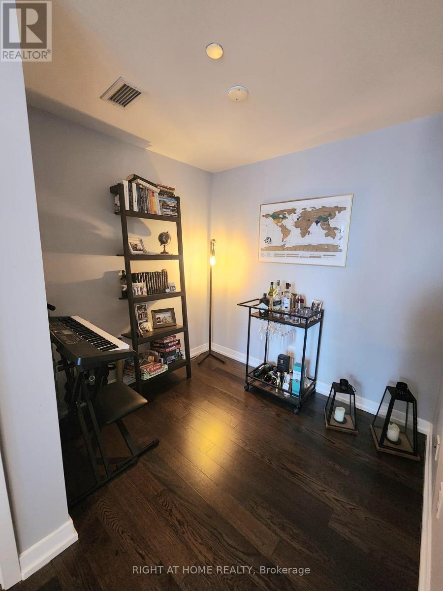 21 Widmer Street — photo 7