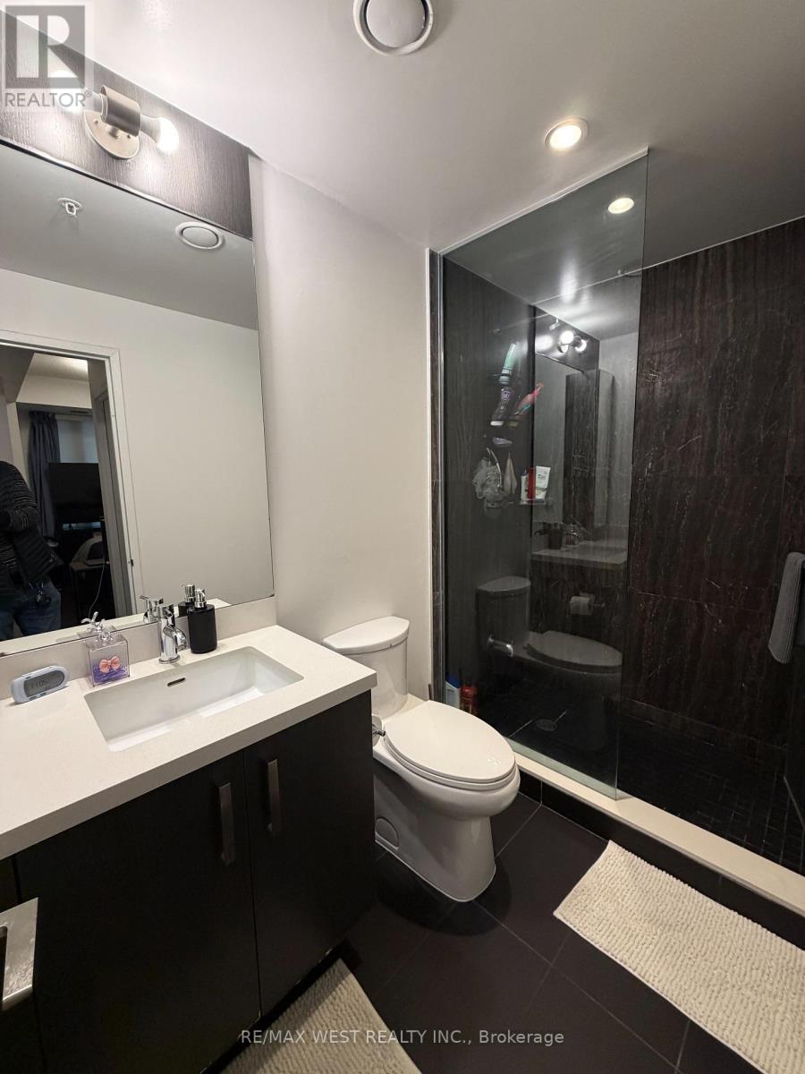 455 Front Street East — photo 16