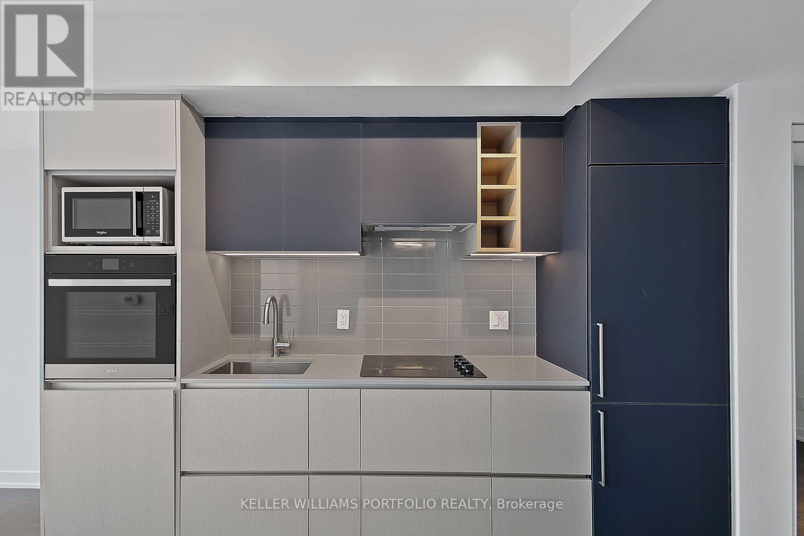 319 Jarvis Street — photo 10