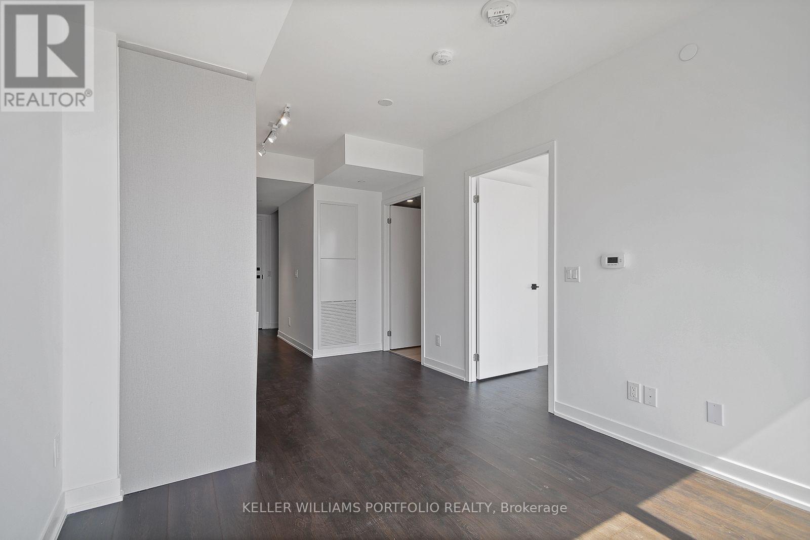 319 Jarvis Street — photo 13