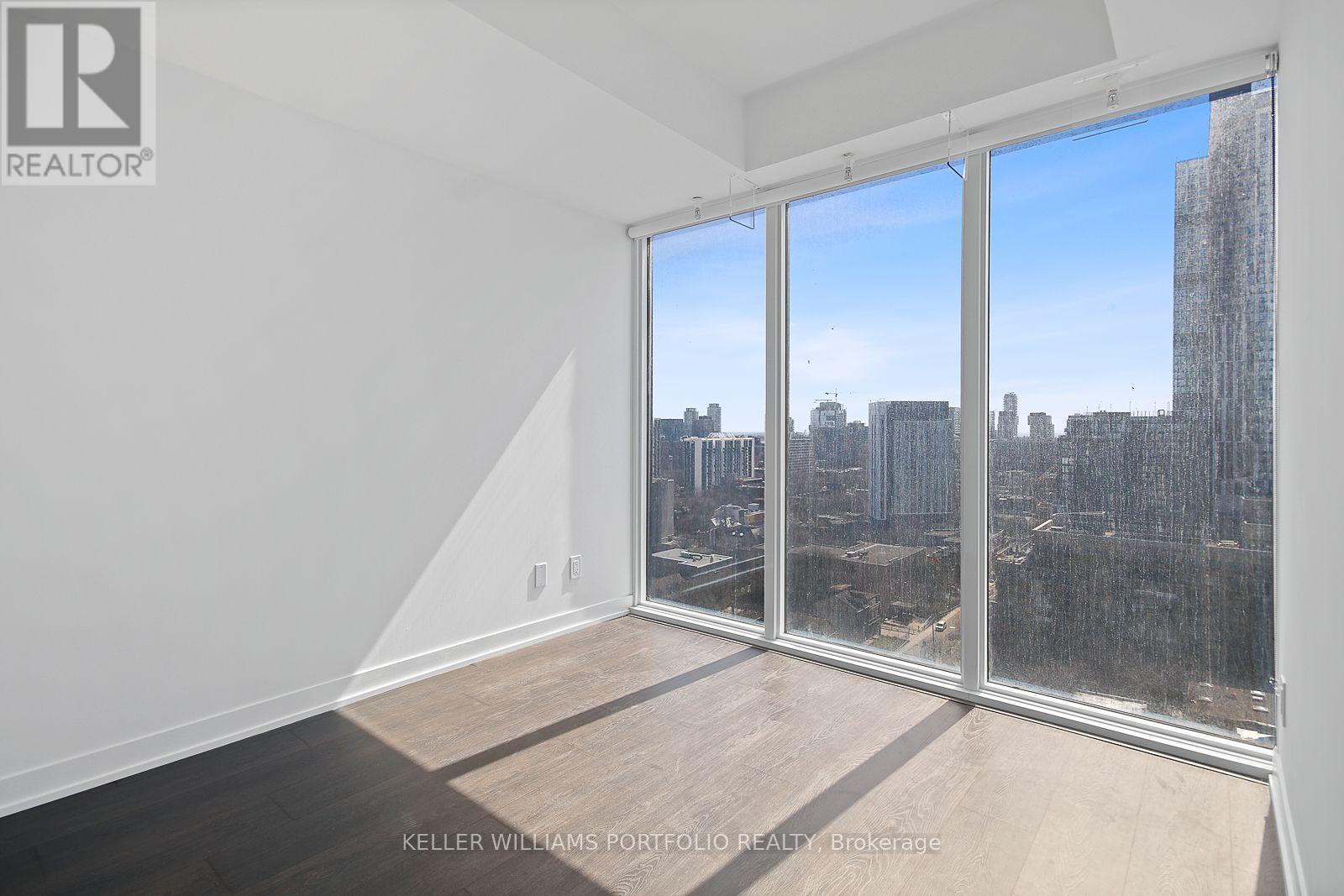 319 Jarvis Street — photo 15
