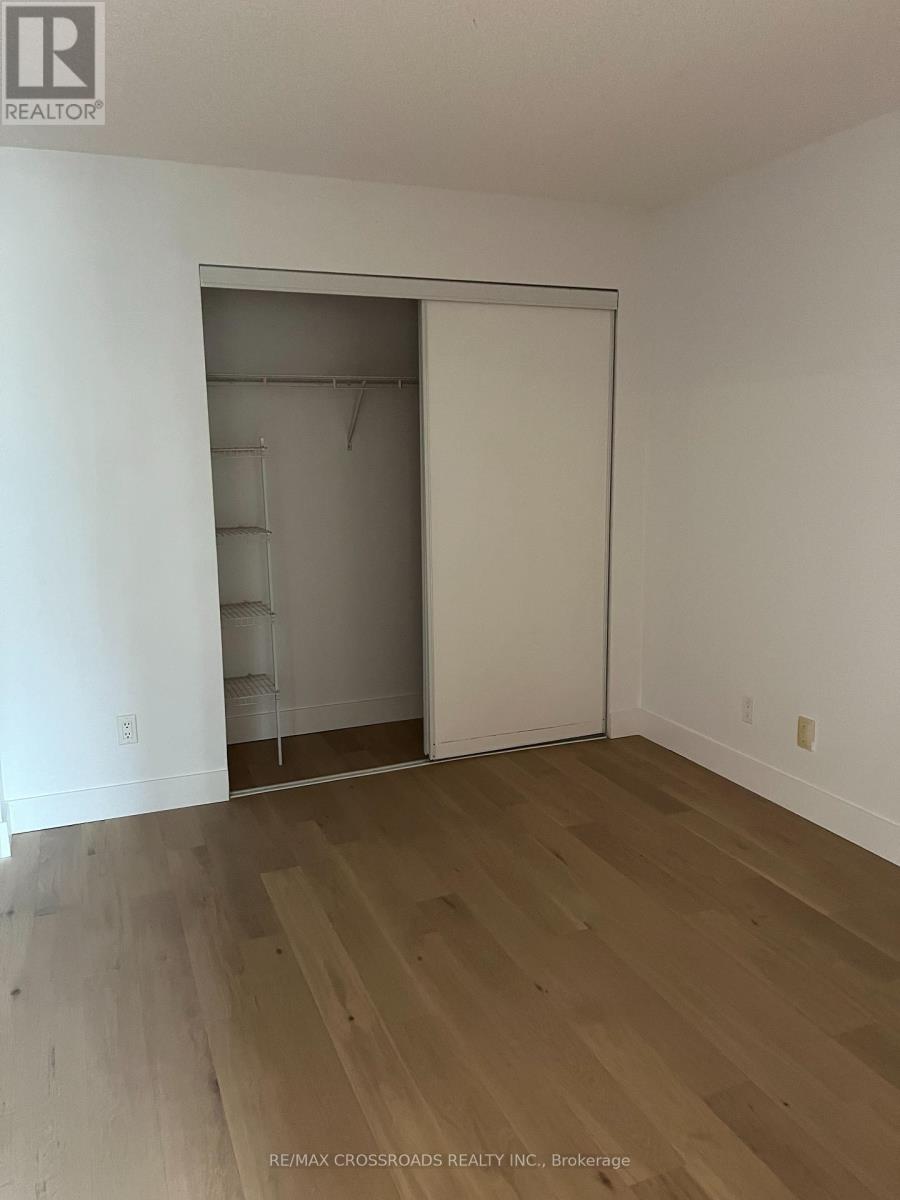 410 Queens Quay West — photo 16
