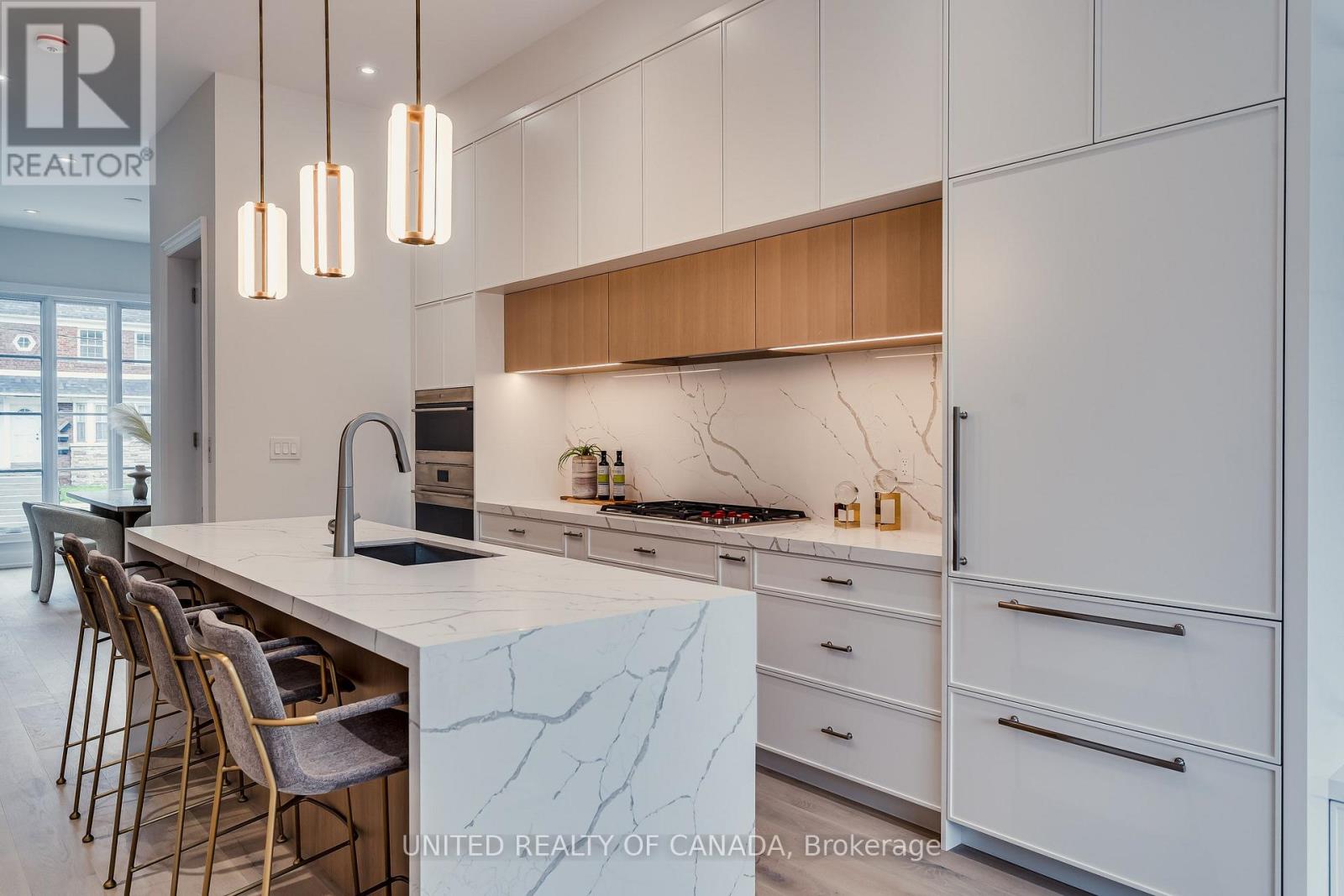 1177 Avenue Road — photo 4