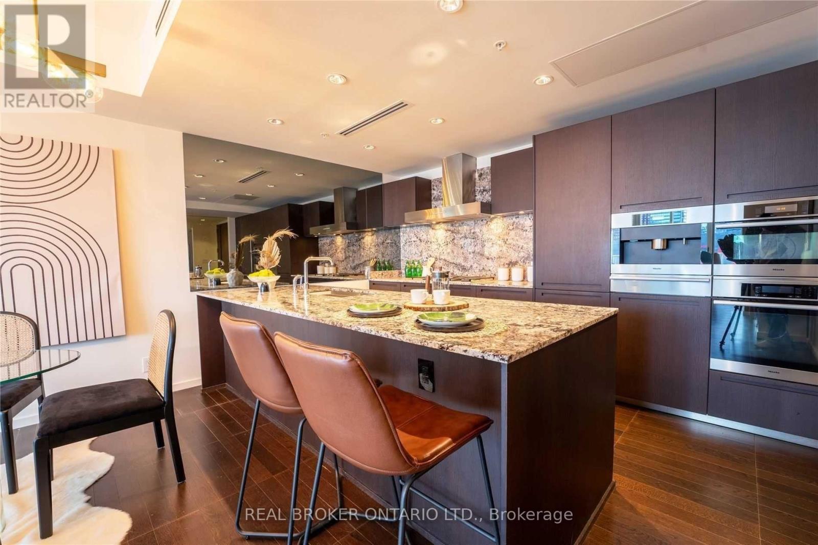 3307- 180 University Avenue, Toronto, ON photo 10