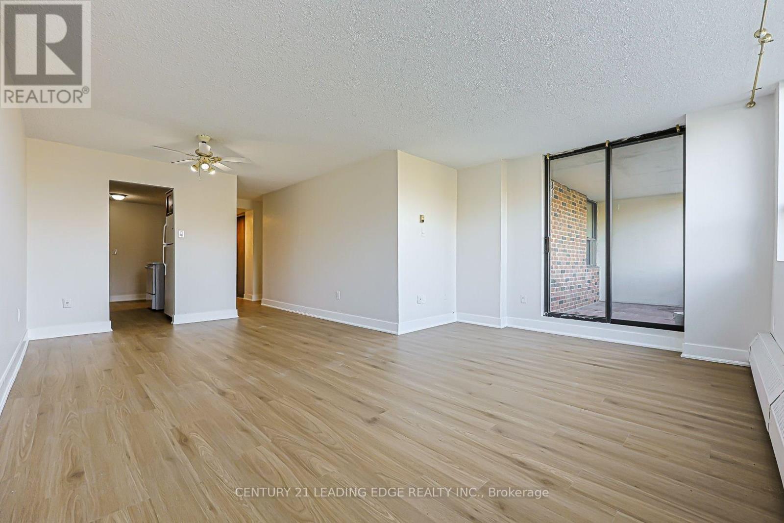 301- 25 Sunrise Avenue, Toronto, ON photo 11