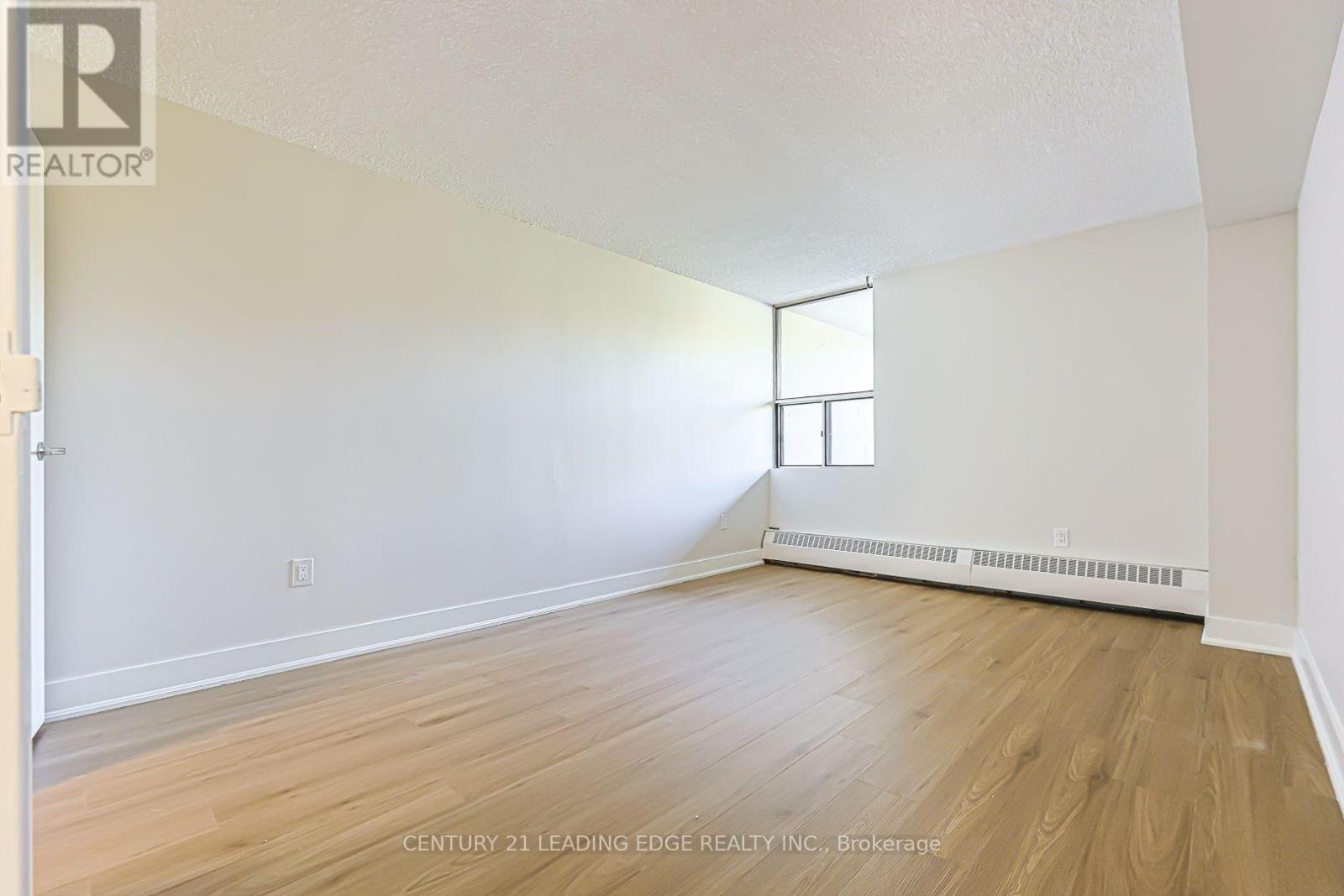 301- 25 Sunrise Avenue, Toronto, ON photo 14