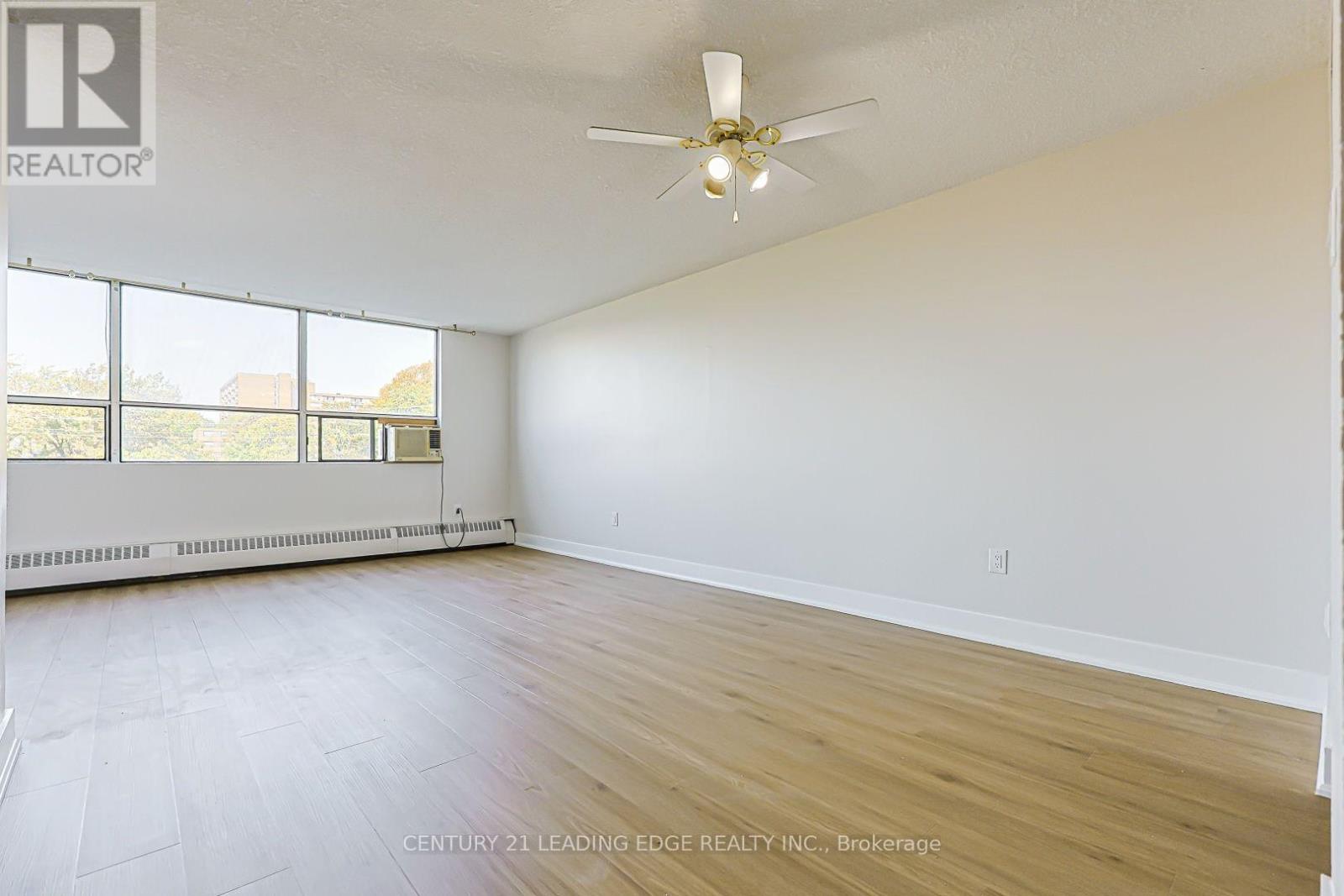 301- 25 Sunrise Avenue, Toronto, ON photo 9