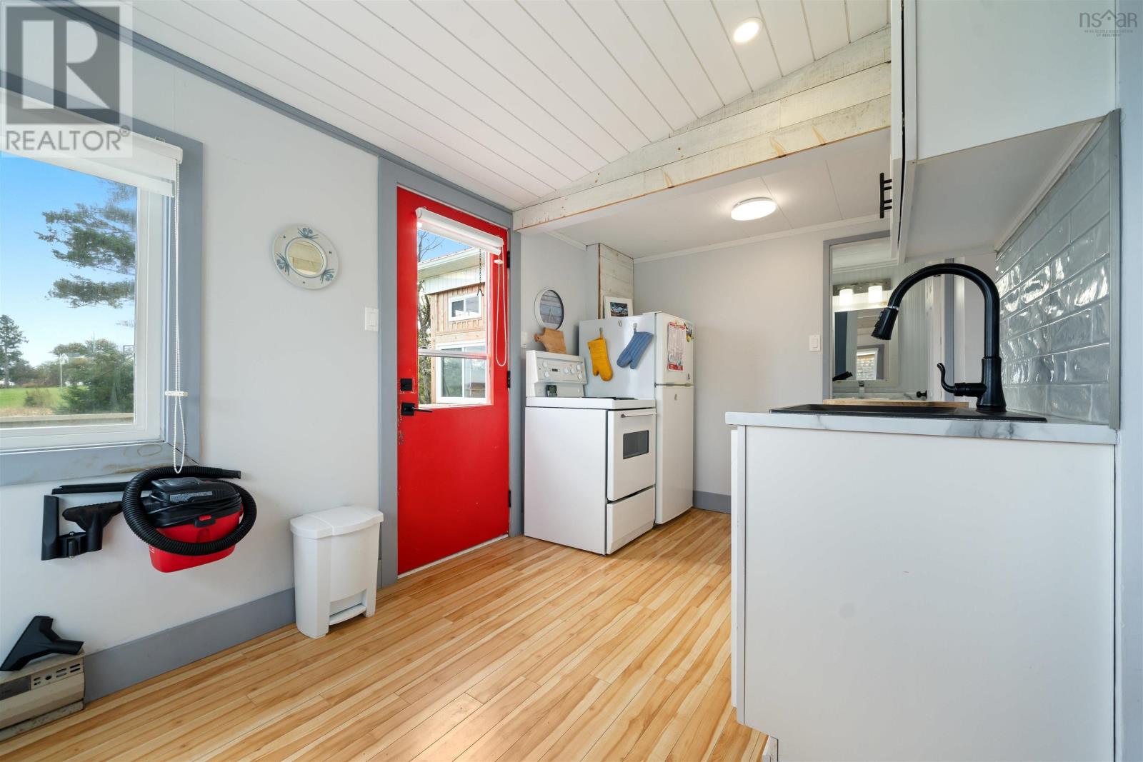 56 Oulton Beach Drive - 12
