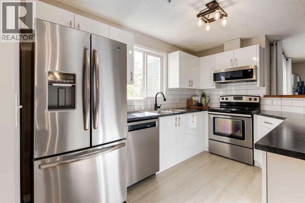 4226, 10 Prestwick Bay SE - photo 8