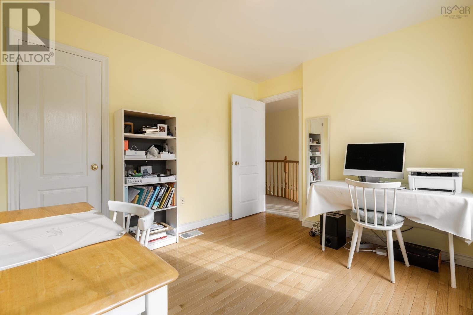 5 Clipper Court - 26