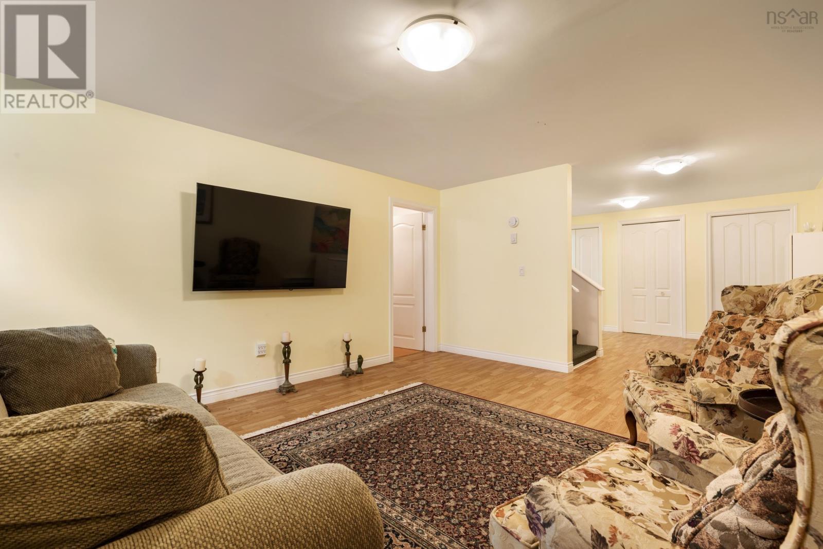5 Clipper Court - 31