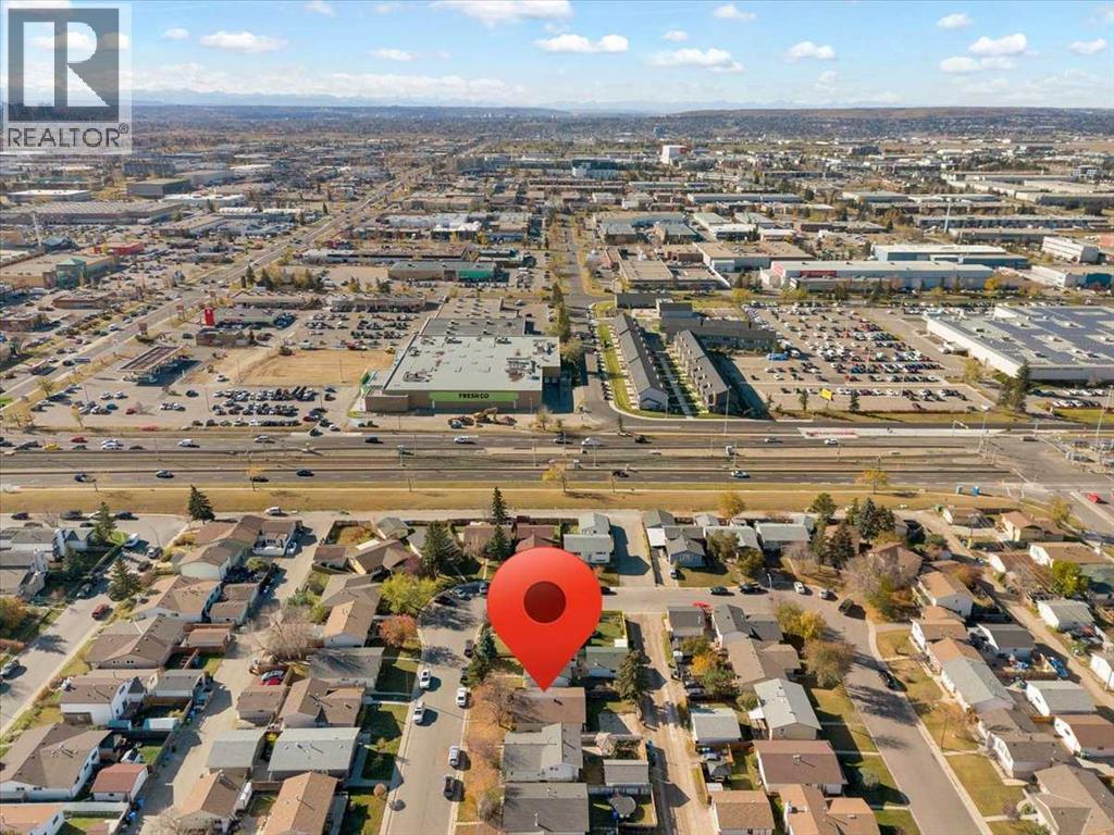 32 Whitman Crescent NE - 47