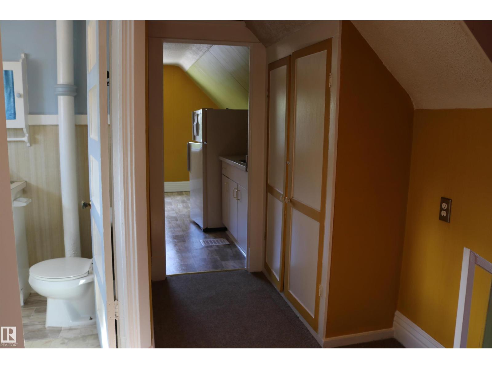 11624 82 Street NW, photo 25