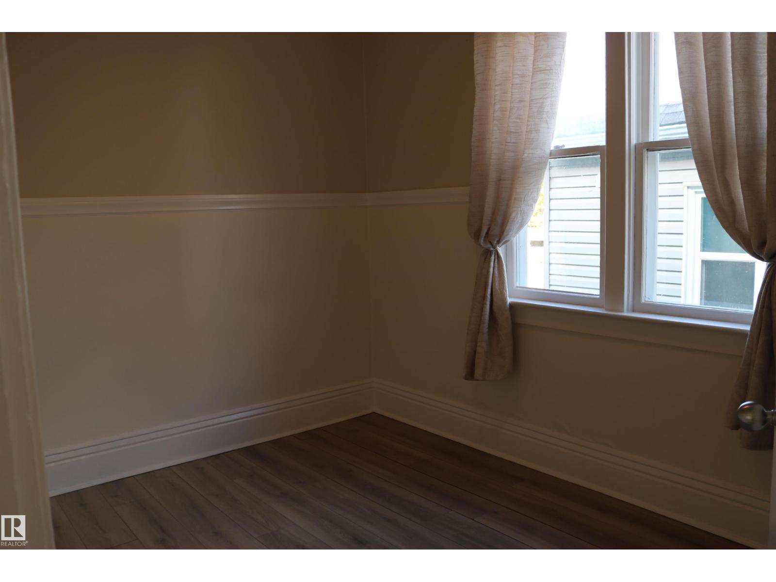 11624 82 Street NW, photo 7