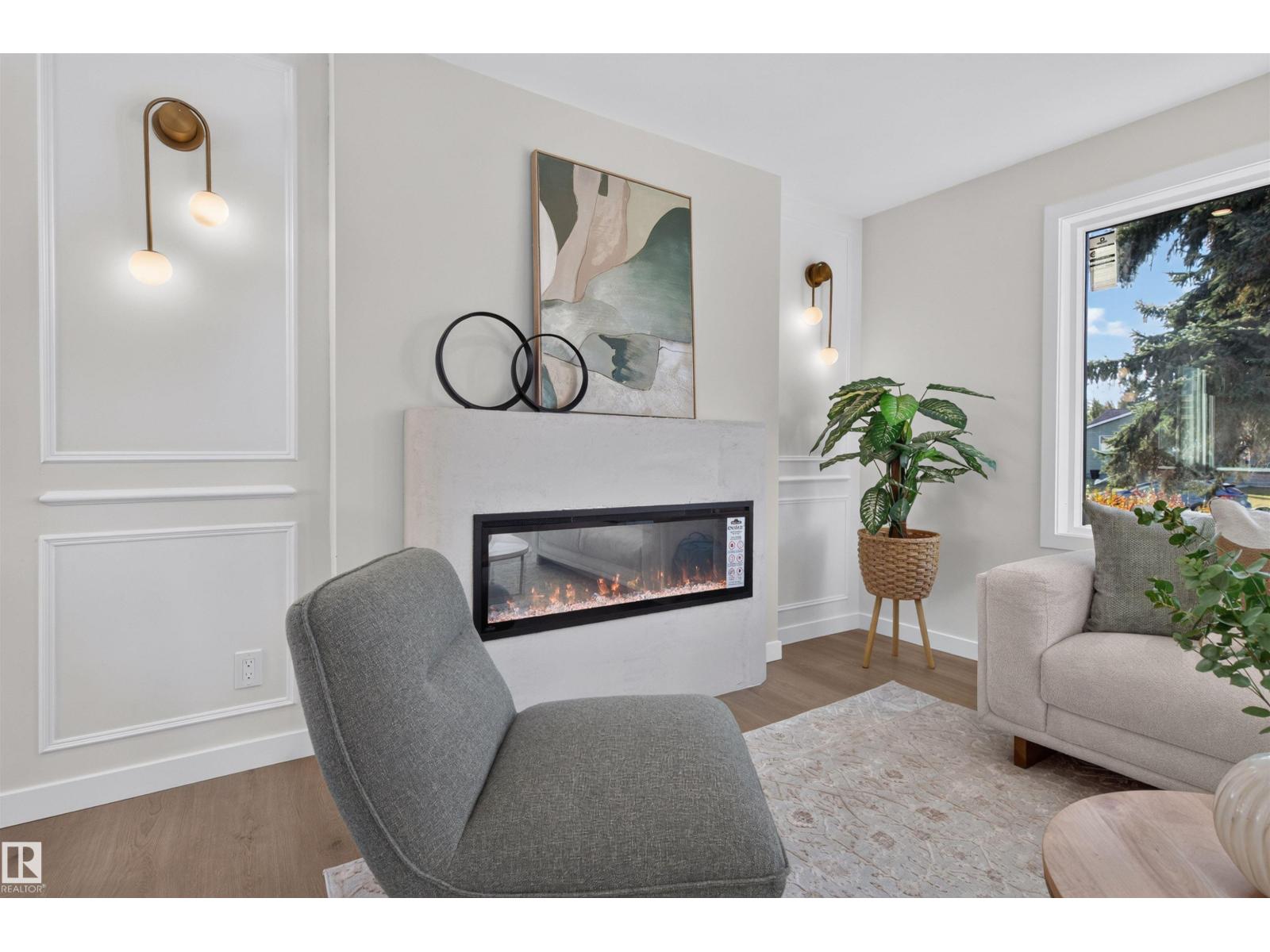 8507 52 ST NW - 12