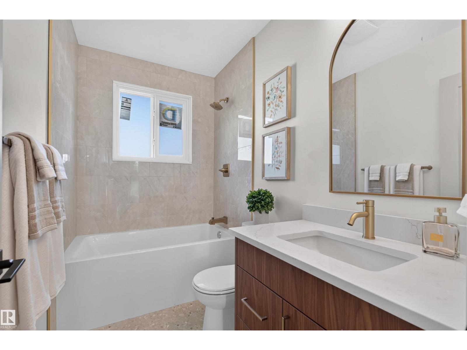 8507 52 ST NW - 16
