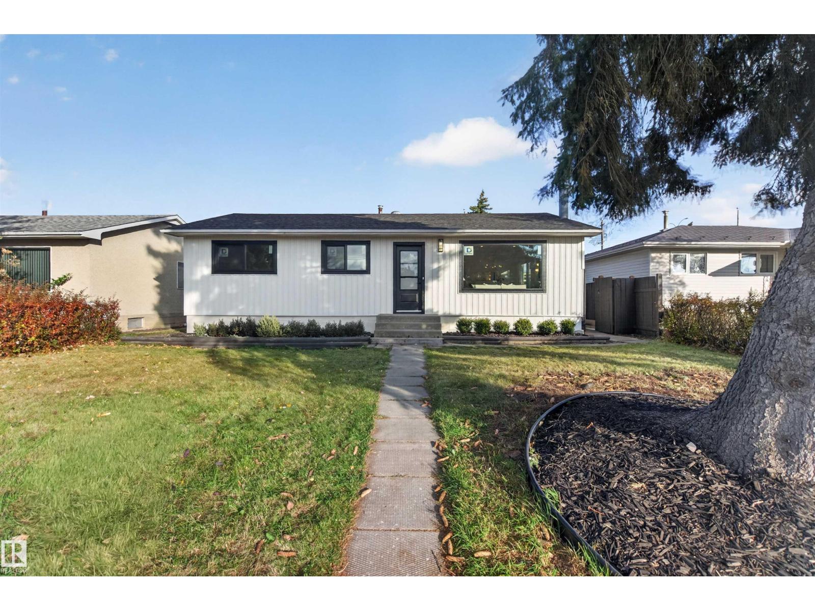 8507 52 ST NW - 2