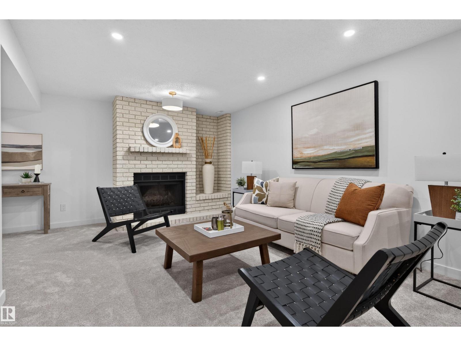 8507 52 ST NW - 26