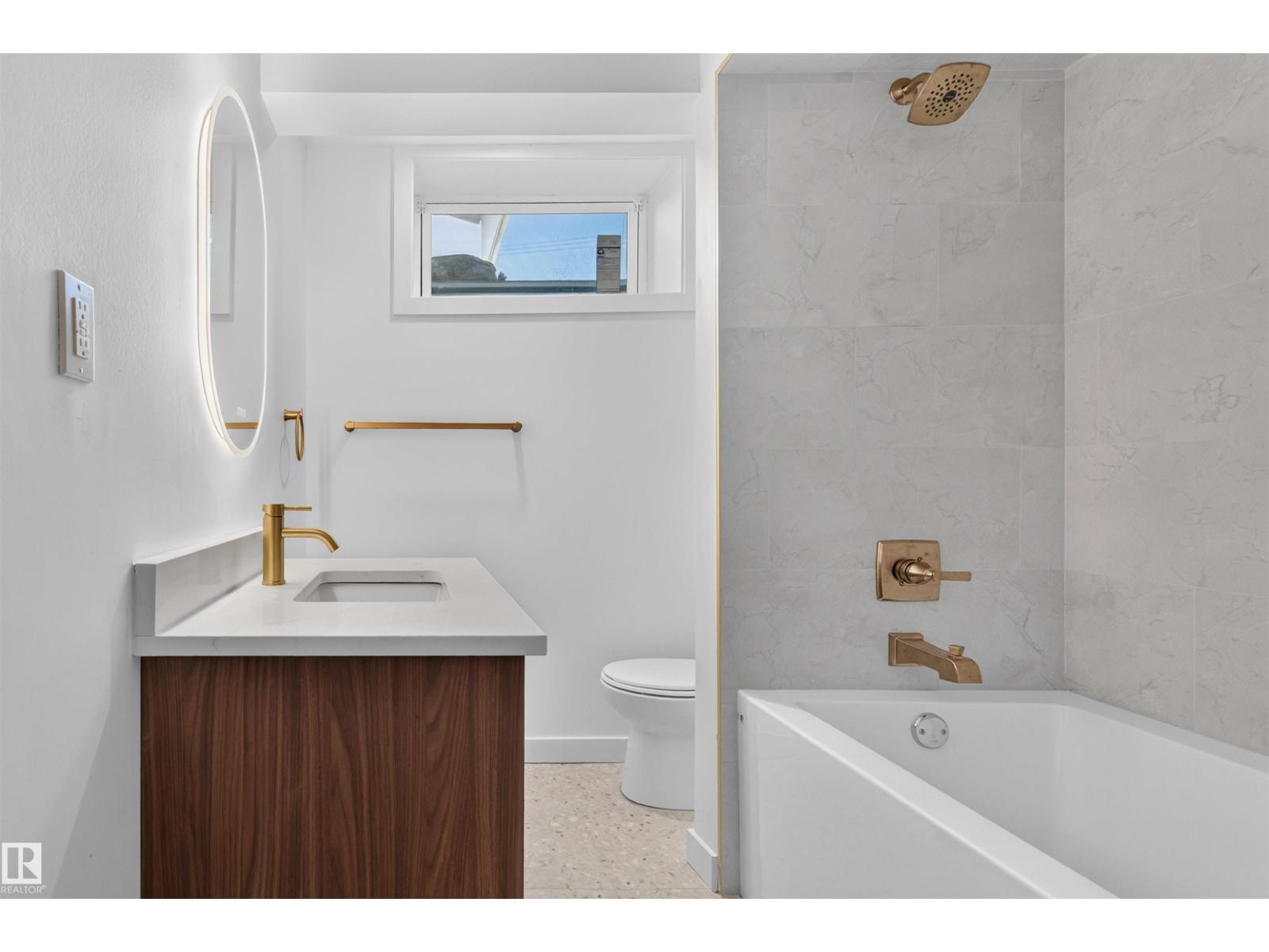 8507 52 ST NW - 29