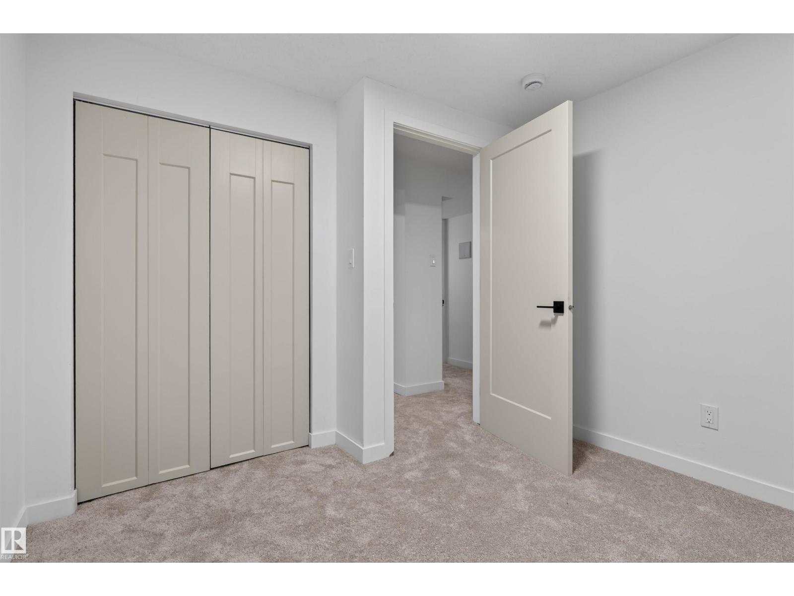 8507 52 ST NW - 31
