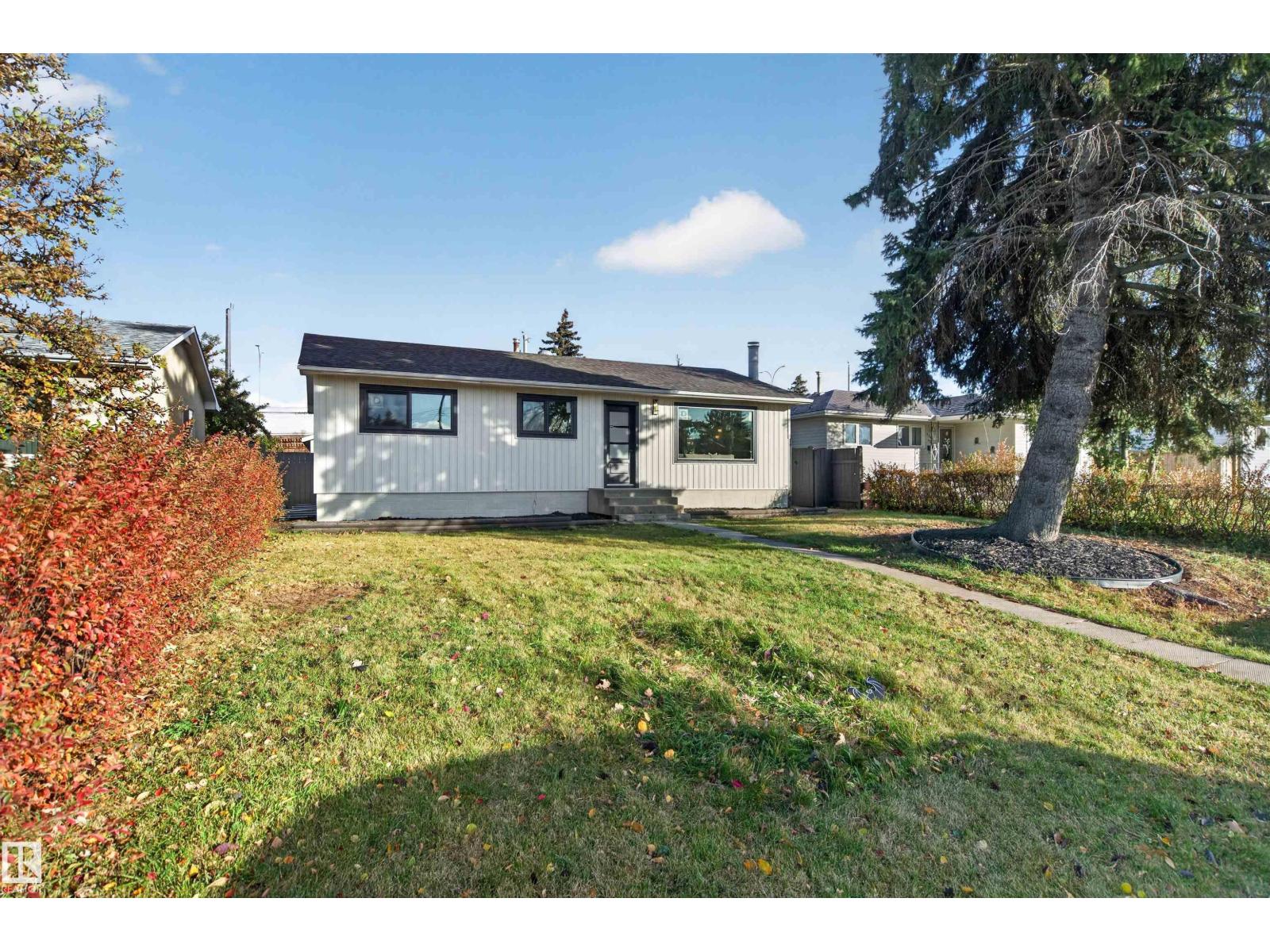8507 52 ST NW - 34