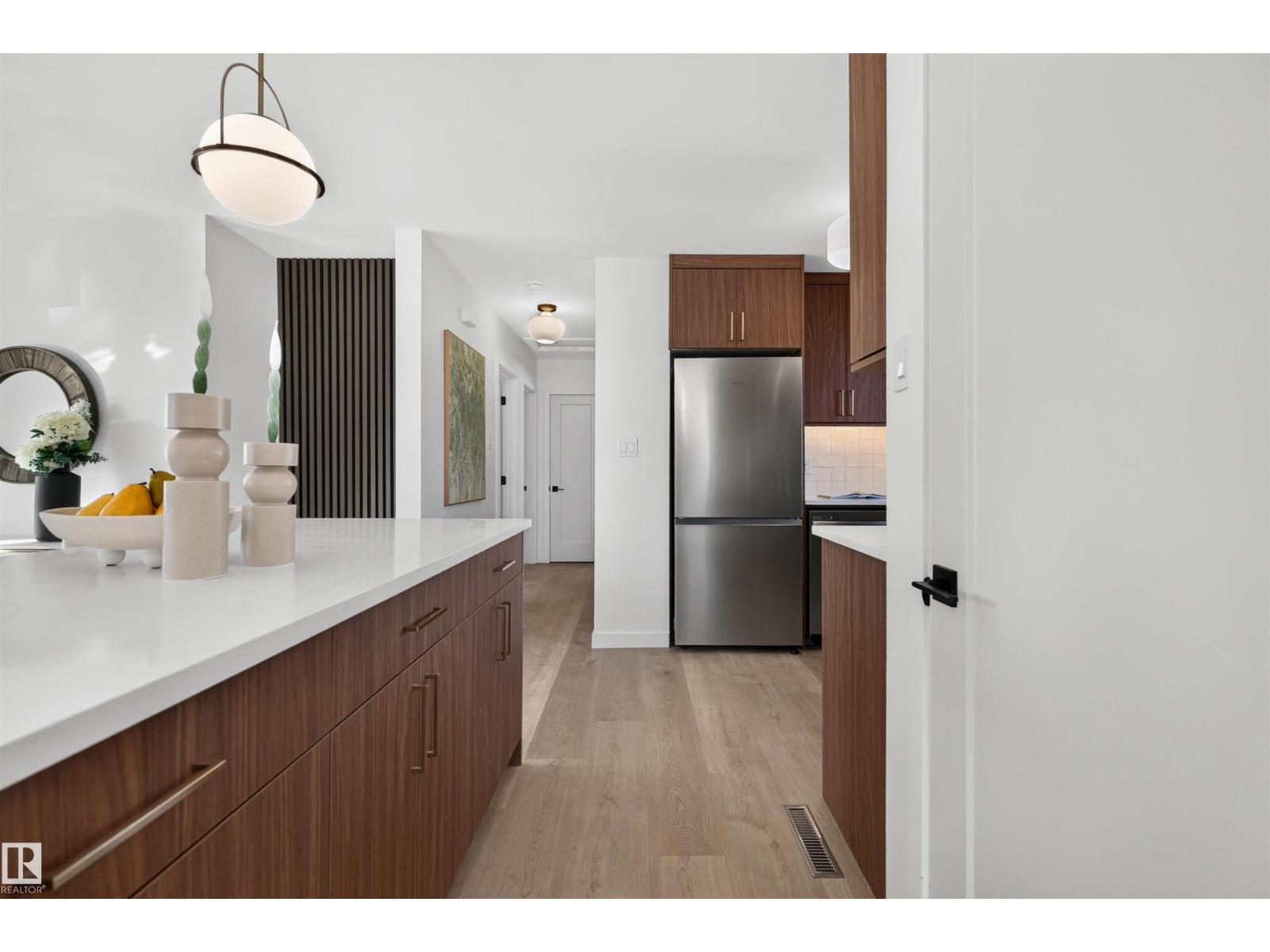 8507 52 ST NW - 8