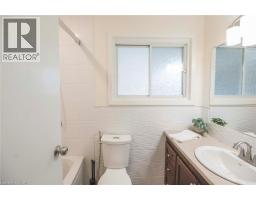 11 Duncairn Avenue, Kitchener, ON N2M4S5 Photo 20