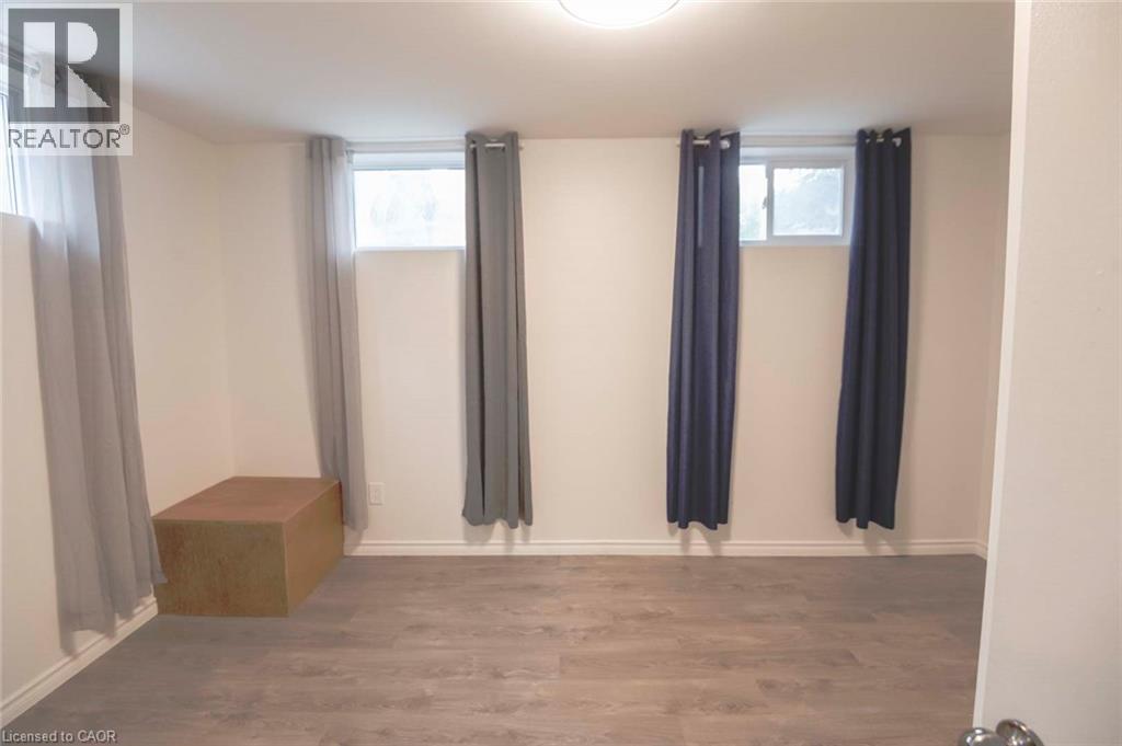 11 DUNCAIRN Avenue - 30