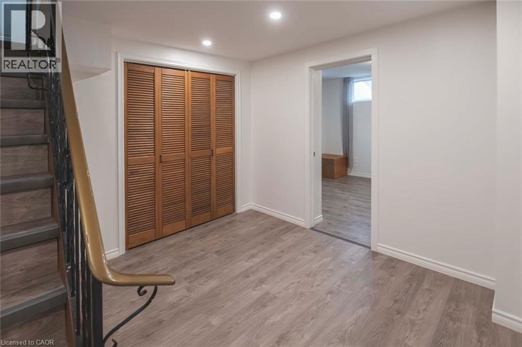 11 DUNCAIRN Avenue - 28