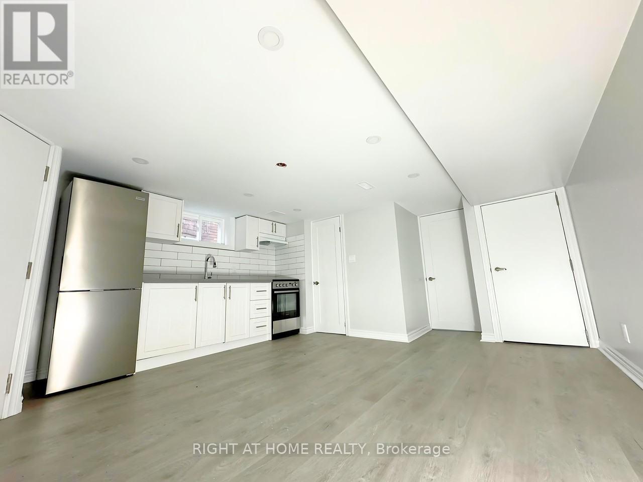 68 Woodington Avenue — photo 5