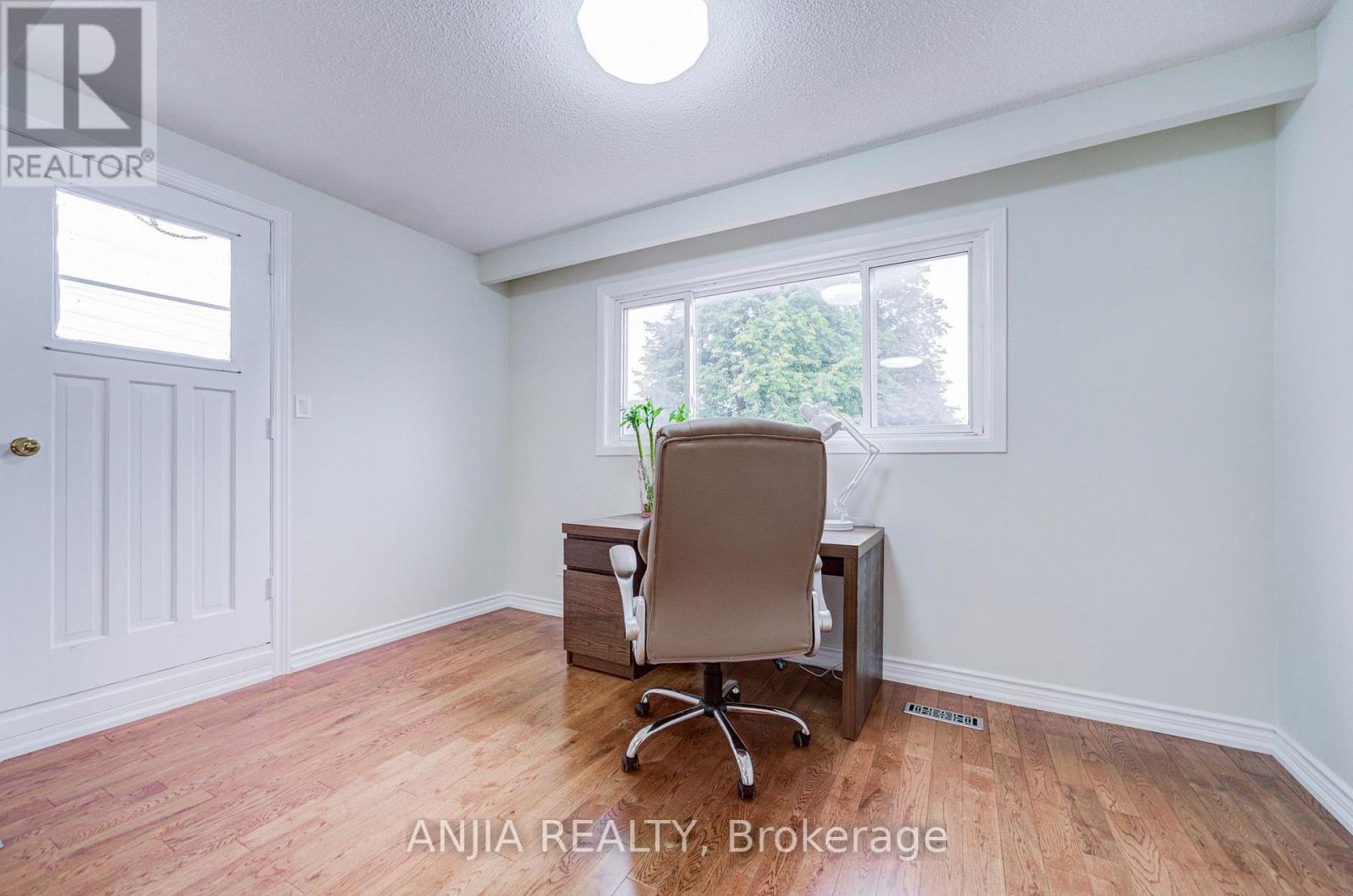 3 Mossbrook Crescent, Toronto, ON photo 27