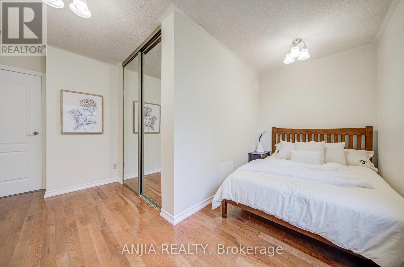 3 Mossbrook Crescent, Toronto, ON photo 37