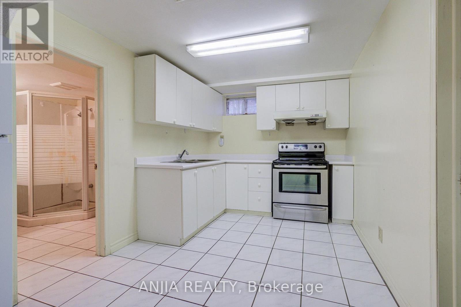 3 Mossbrook Crescent, Toronto, ON photo 41