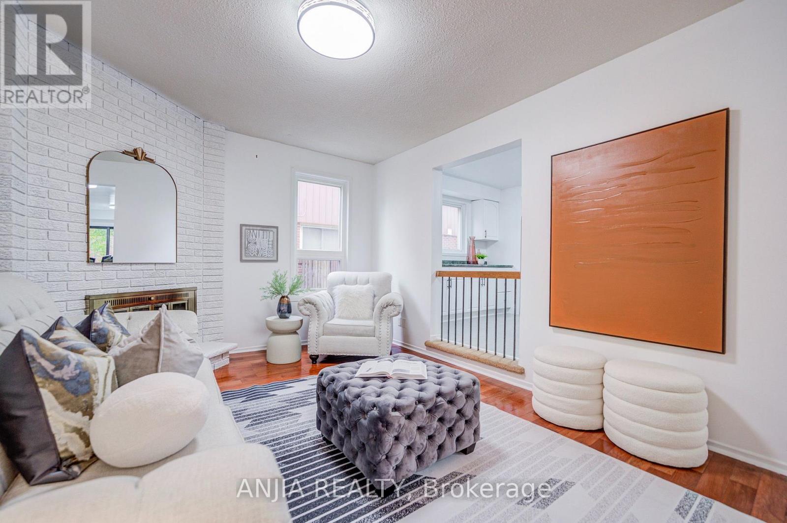 3 Mossbrook Crescent, Toronto, ON photo 8