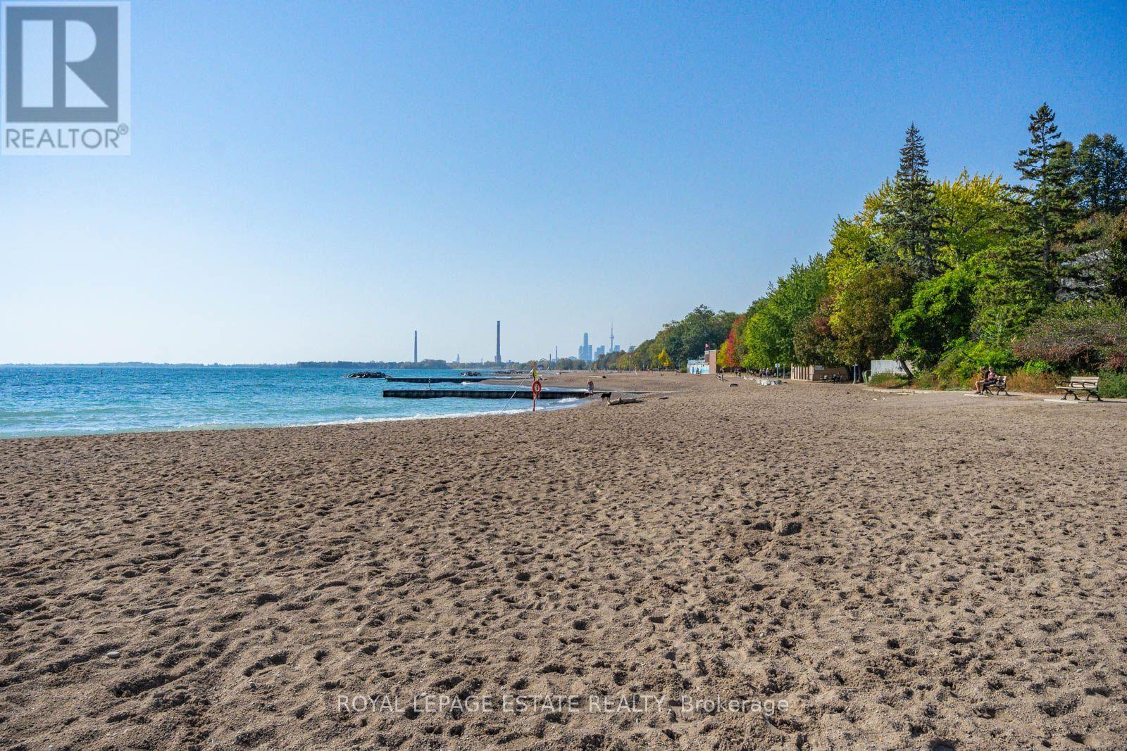 422 Lake Front — photo 11