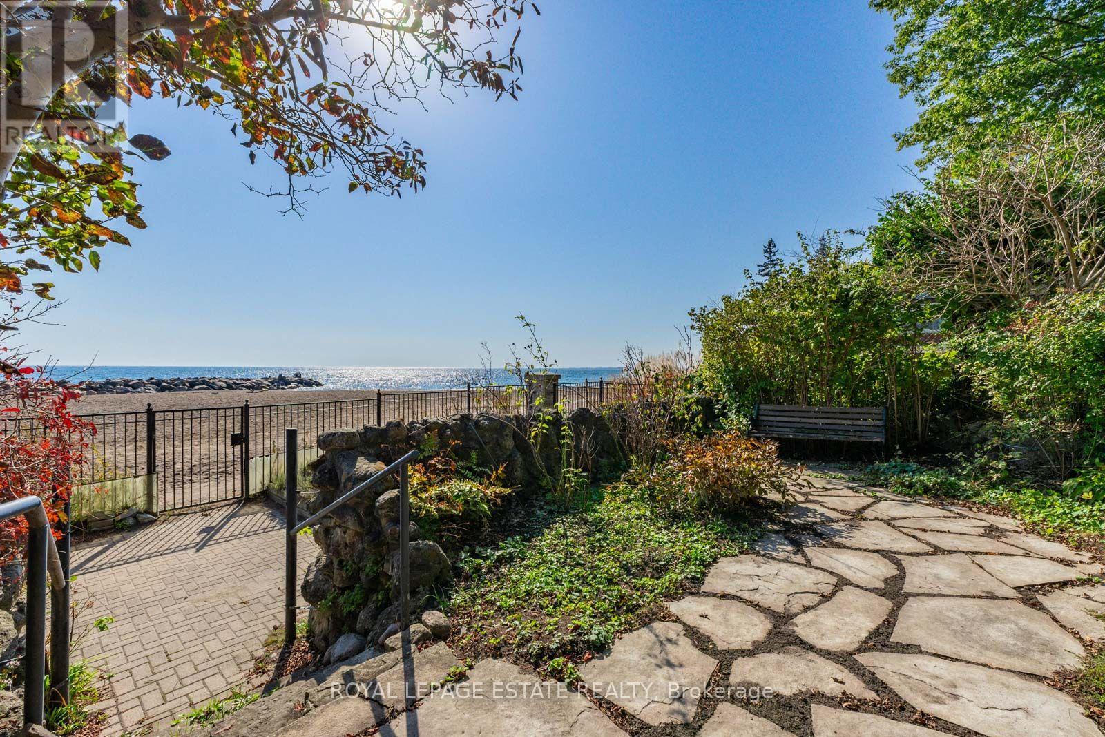 422 Lake Front — photo 2