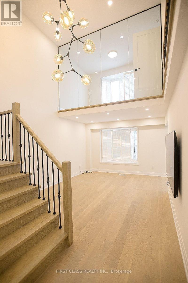 59 Longbow Square — photo 13