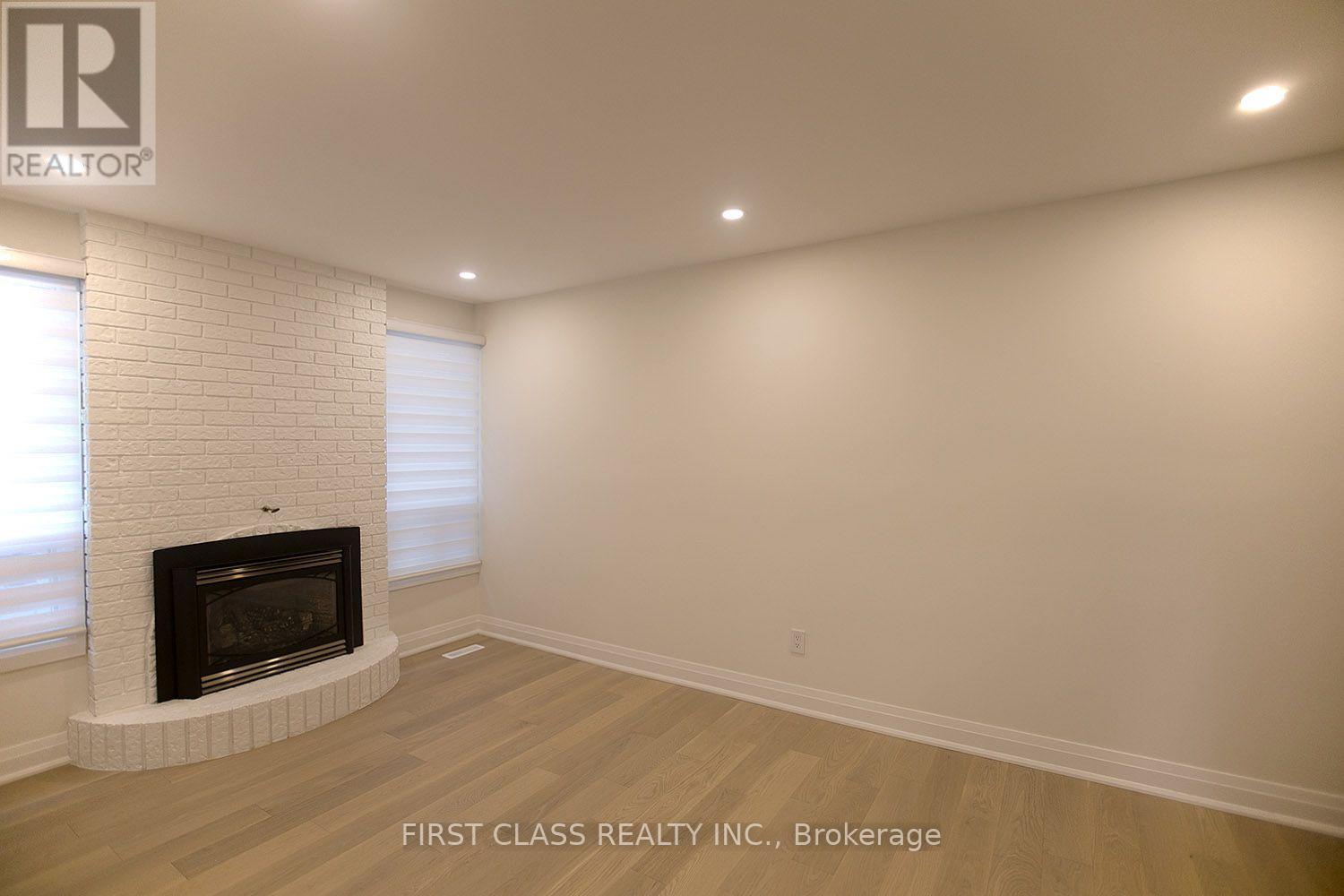 59 Longbow Square — photo 18