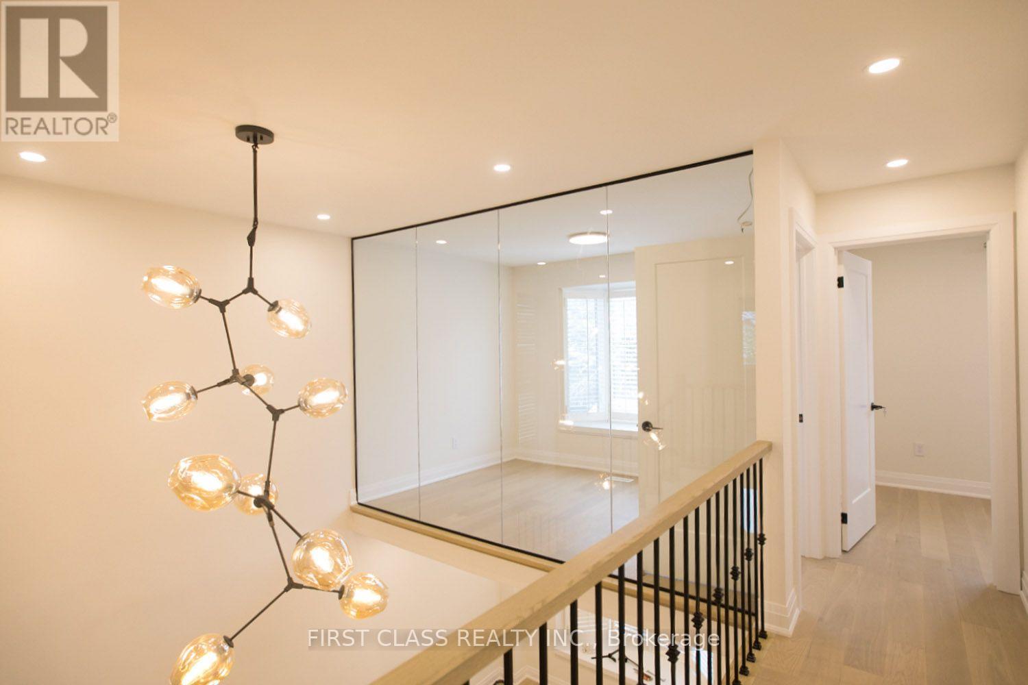 59 Longbow Square — photo 26