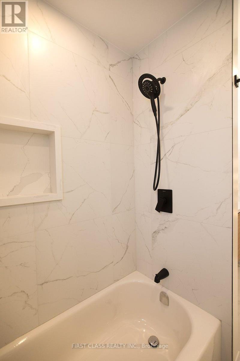 59 Longbow Square — photo 33
