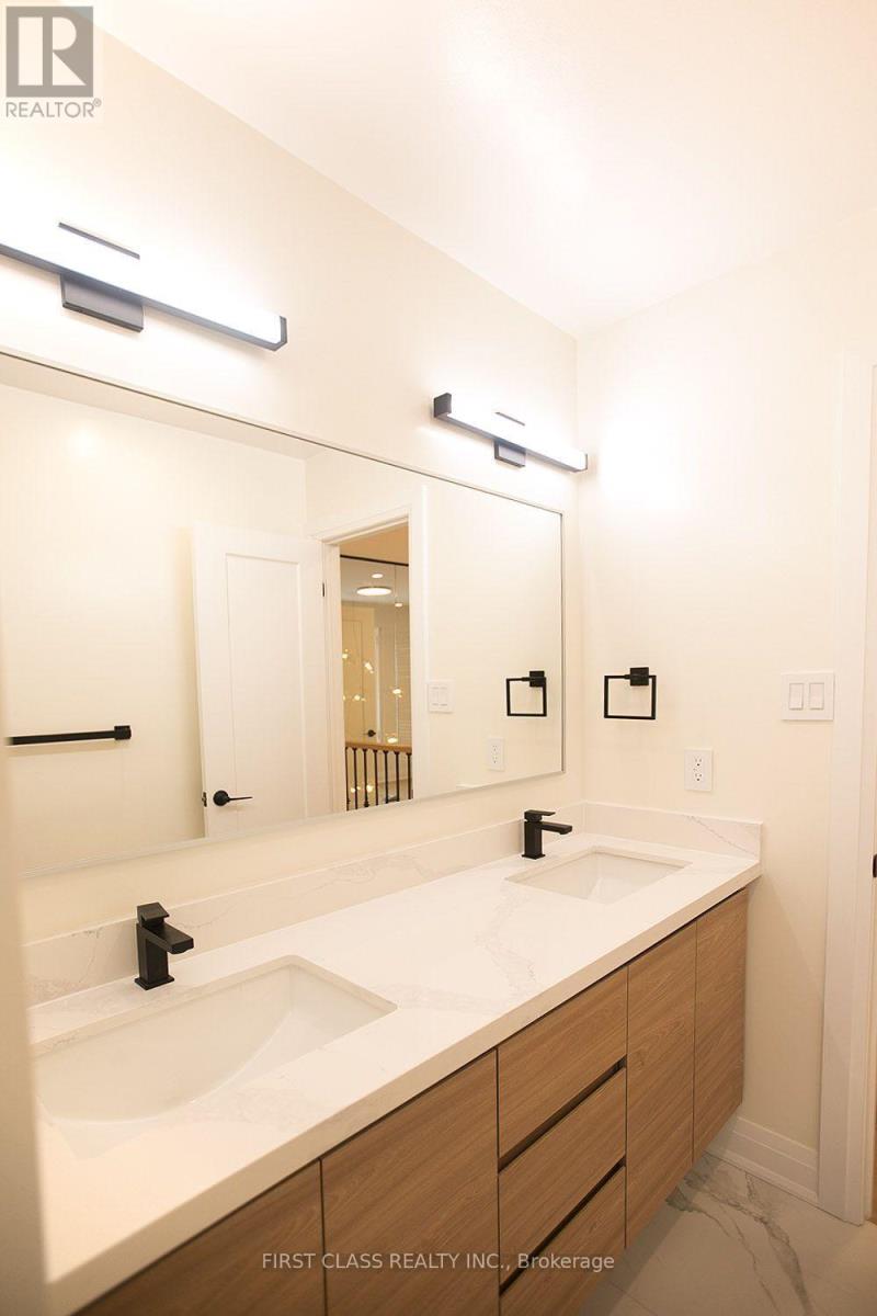 59 Longbow Square — photo 34