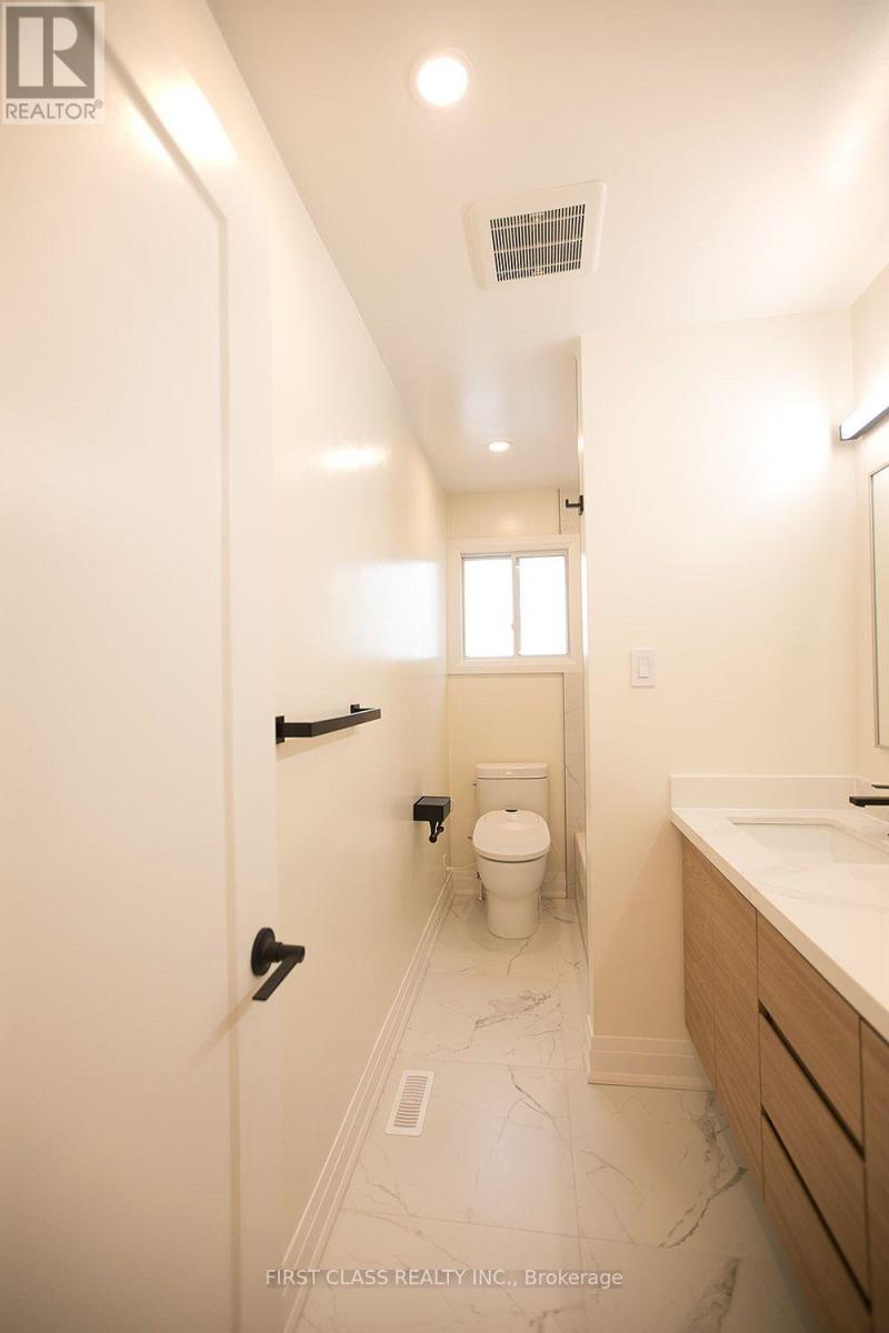 59 Longbow Square — photo 35