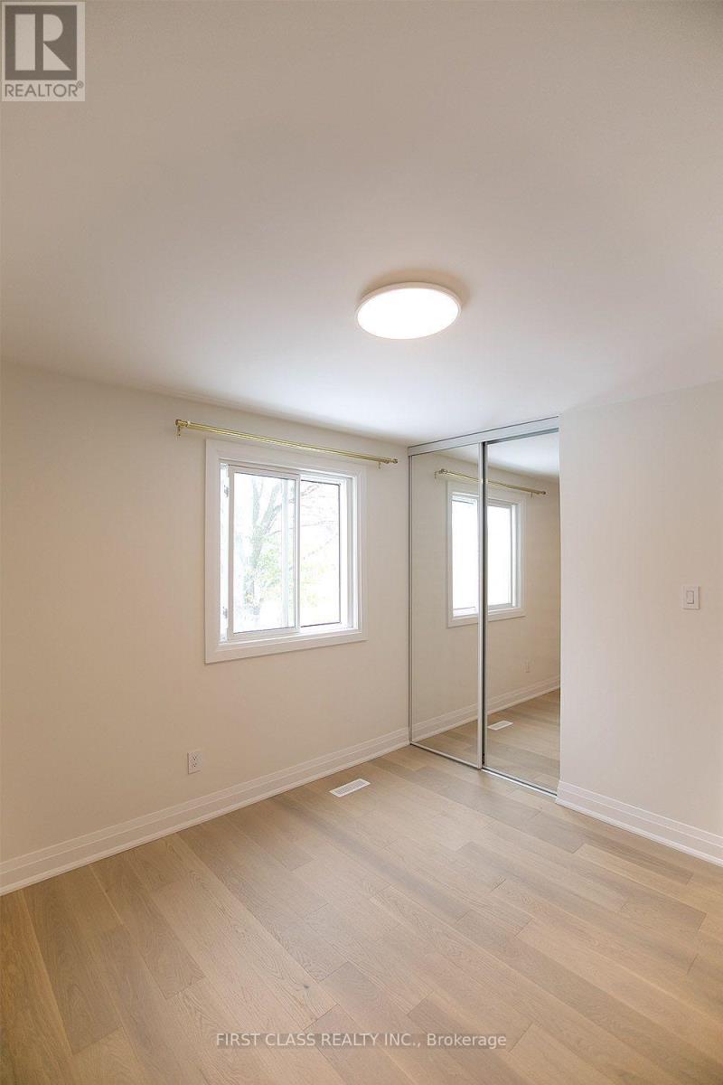 59 Longbow Square — photo 37