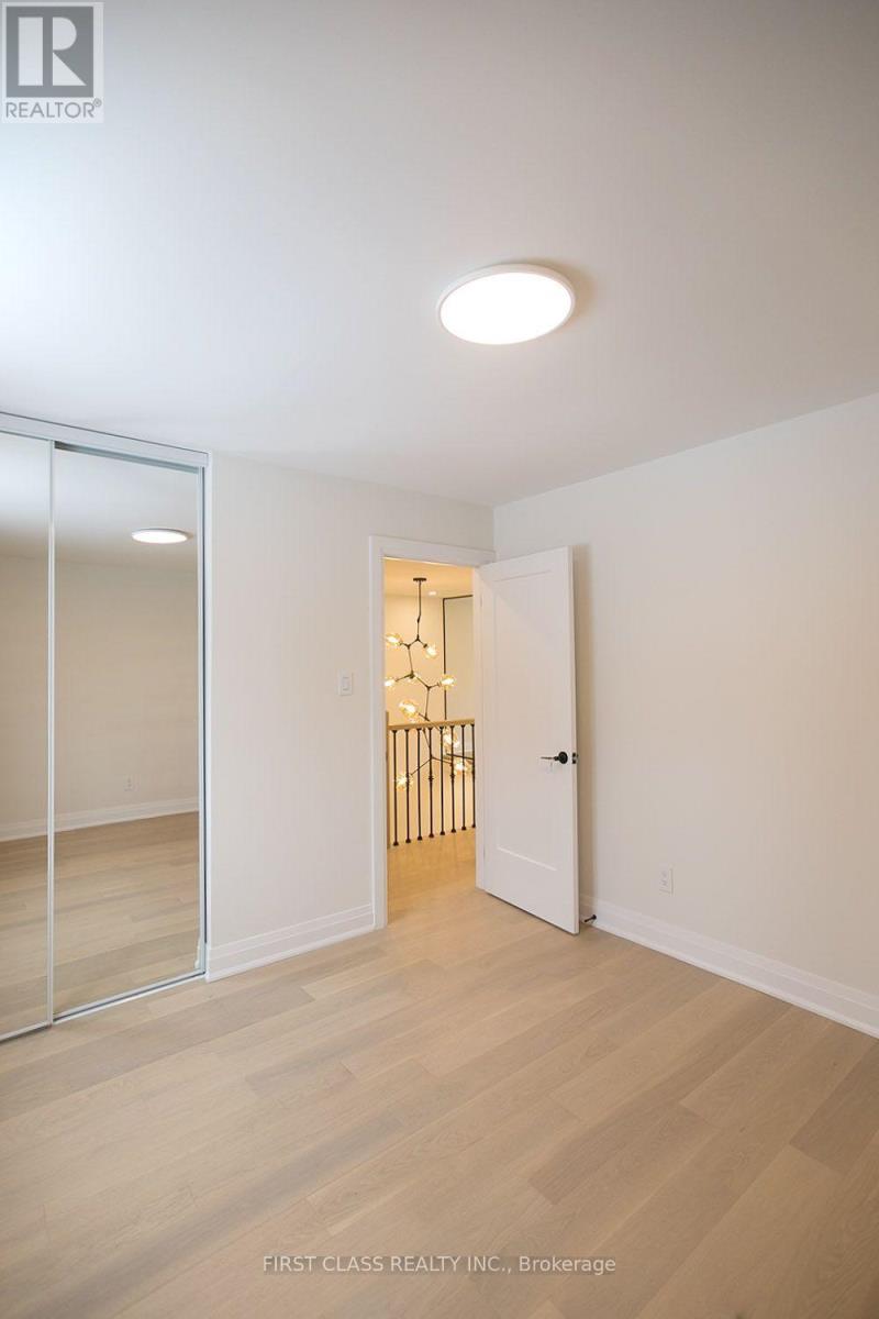 59 Longbow Square — photo 38