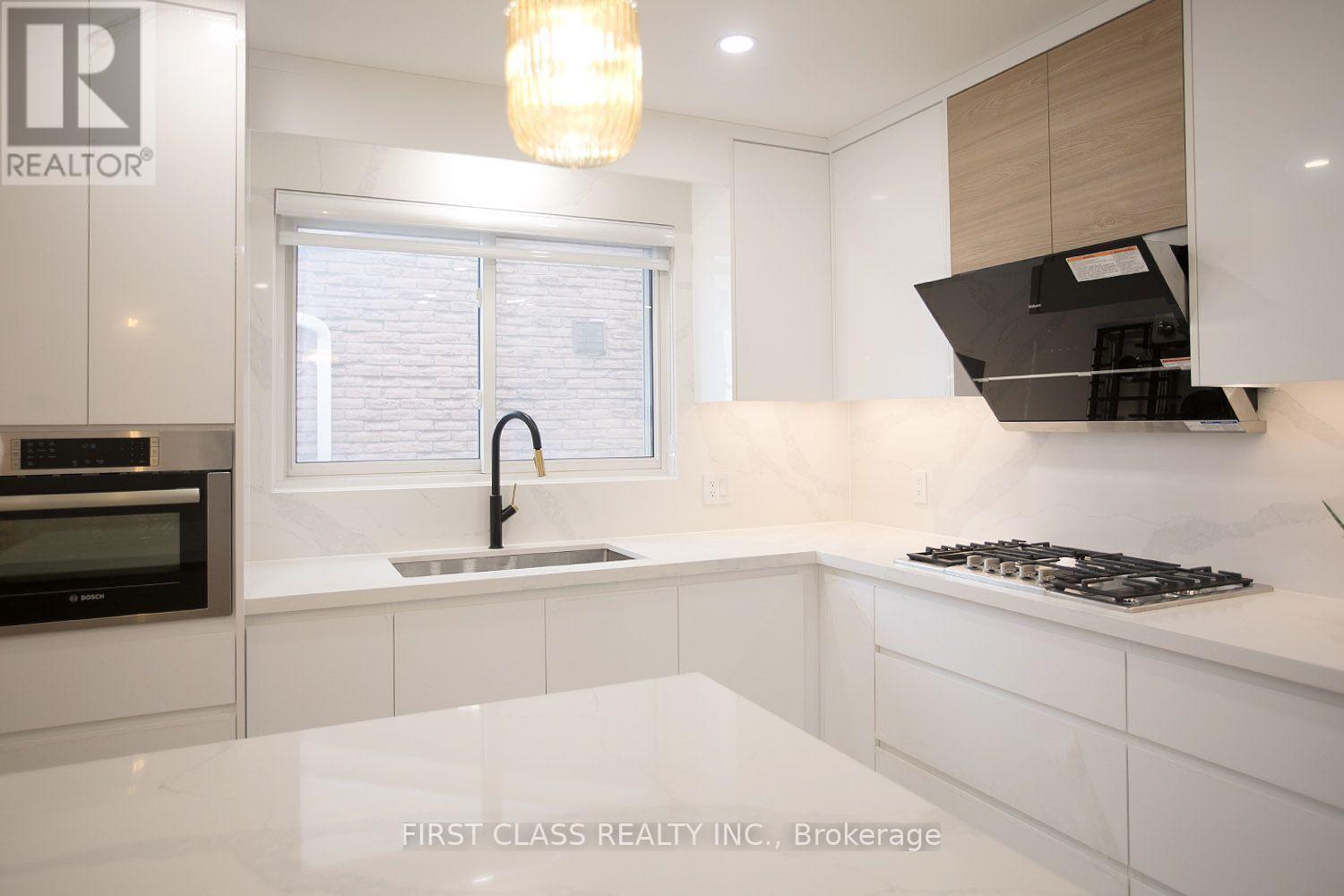 59 Longbow Square — photo 45